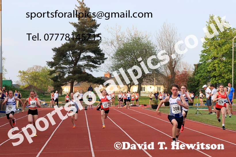 The 75 metres, 2025 NEGP No. 1, Monkton Stadium, Jarrow. Photo: David T. Hewitson/Sports for All Pics